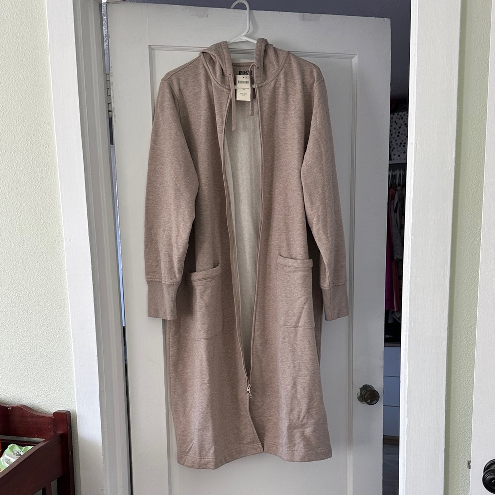 Duluth Trading Co Tan Hooded Robe